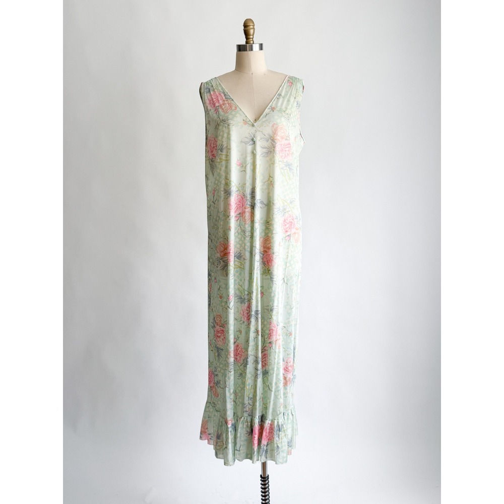 Vintage Cottagecore Vanity Fair Nightgown Medium Green Floral Ruffle Maxi Dress‎